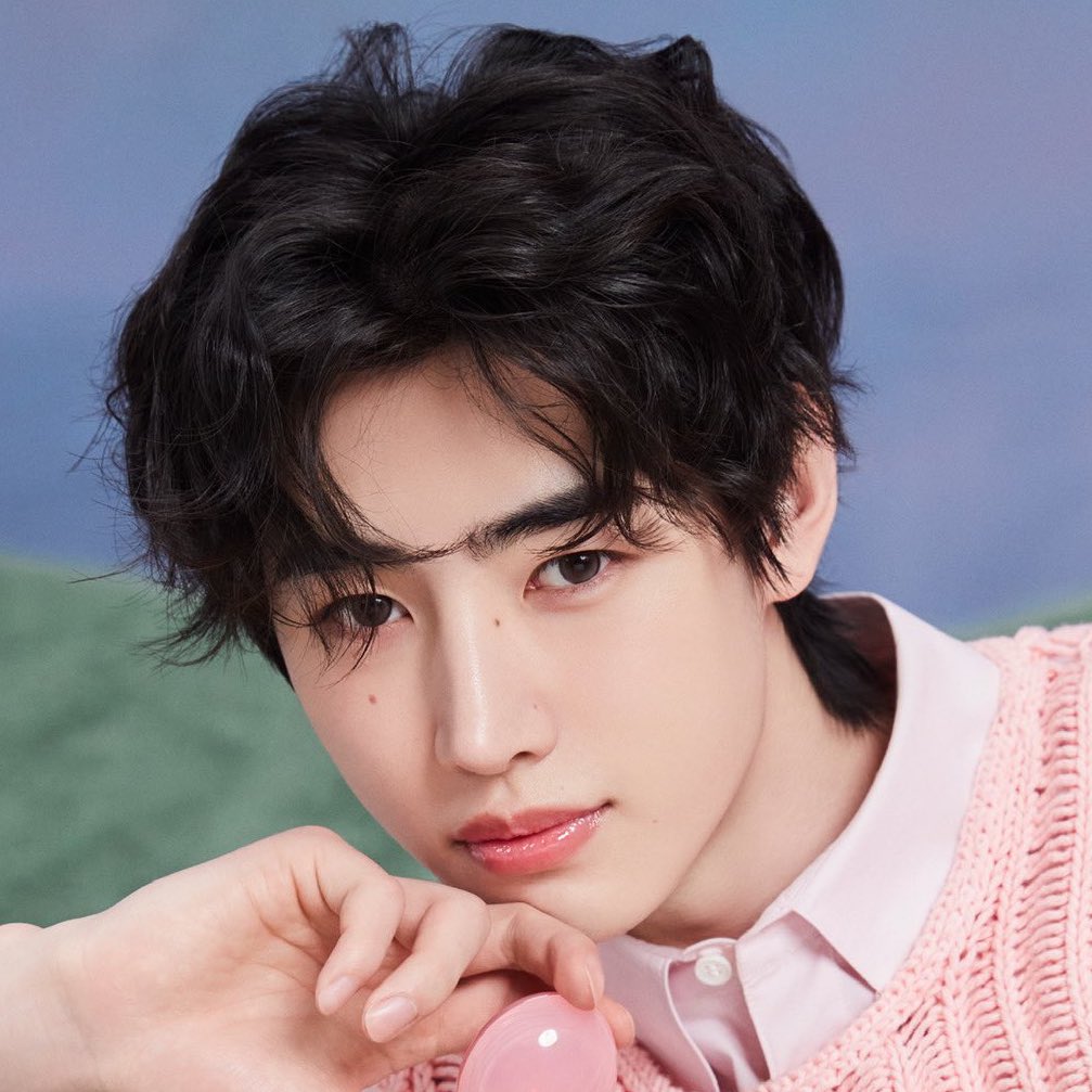 prodshn's tweet photo. i’m crying he is so adorable https://t.co/zkqMUJ6Oh5