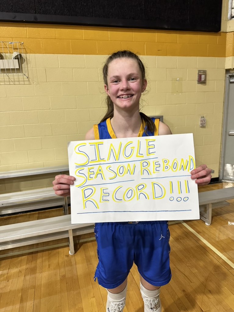 LadySkyhawksBB's tweet photo. Congrats to @skyetoussaint for breaking the single season rebounding record at tonight’s game.  She surpassed Morgan Madsen who previously set the record at 310.   

With tonight’s 7 rebounds, Skye holds the new record at 313.  

Way to go Skye! https://t.co/ZPm9GdnUZe