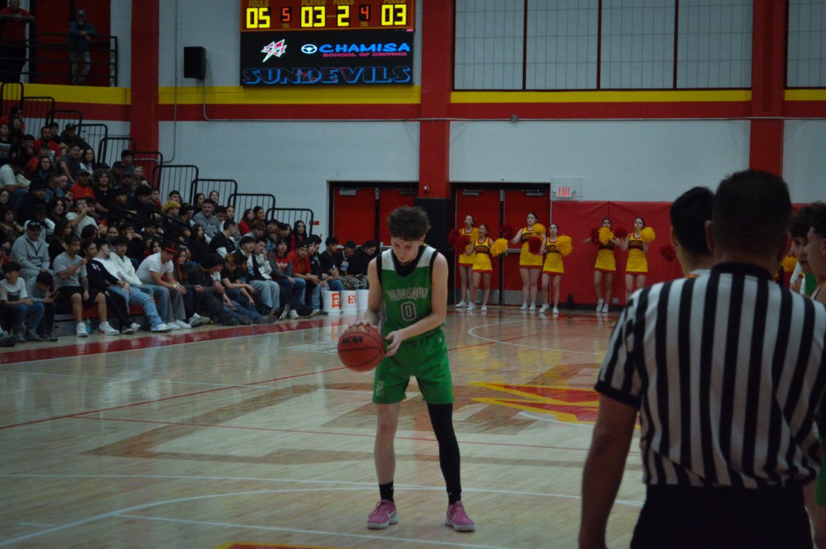 Pojoaque Valley Elks defeat Espoñola Sundevils #basketball #LLN #pojoaquevalleyelks