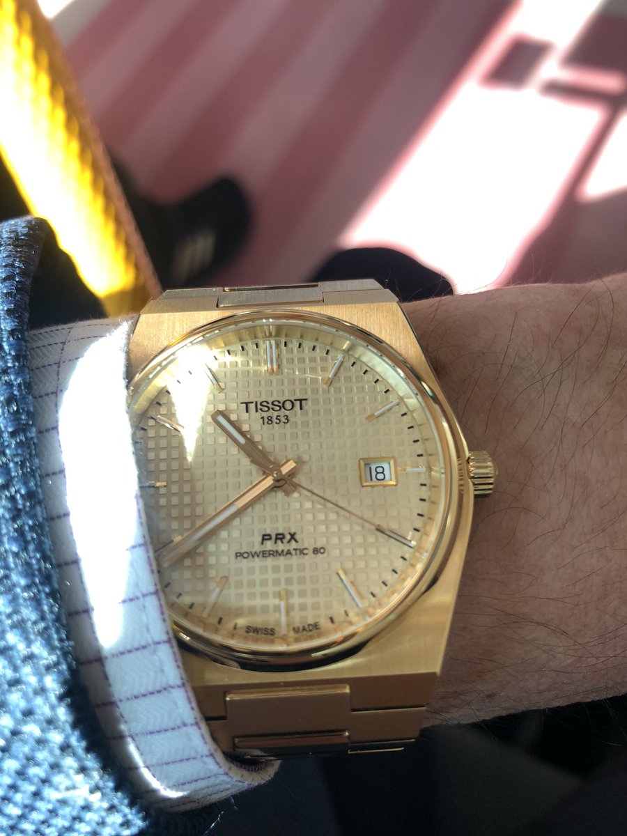 RolechanMiku's tweet photo. コスパ最強腕時計！
#ティソ
#TISSOT
#PRX
#機械式腕時計
#ロレックス
#ロレックスマラソン https://t.co/THNueqYevs