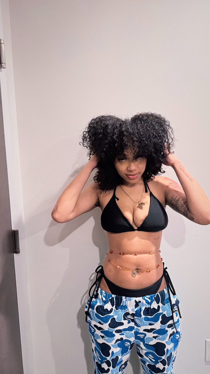 freakfromfinsta tweet media