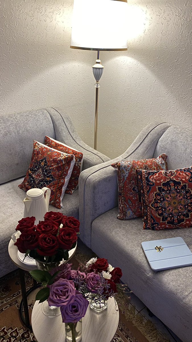 " يكفيك بعضي ، بس انا جيت كلي " 
___ لحظة ادراك متأخرة .