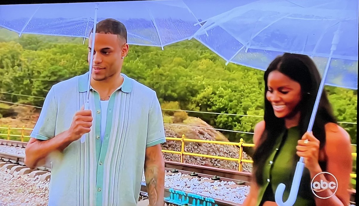 He is terrified, and she's just there in her lane, thriving #TheBachelor