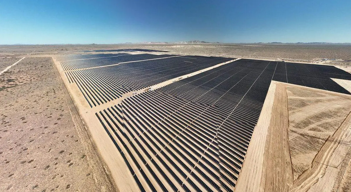 PuntoMedioNews's tweet image. Creación de más plantas solares en Sonora potenciará la atracción de inversiones extranjeras.

#EnergíaSolar #InversionesExtranjeras #Sonora #DesarrolloEconómico