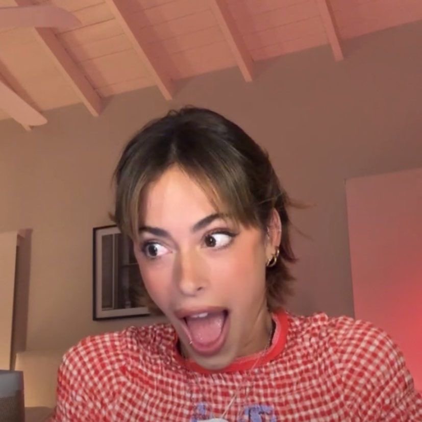 tinitamyfantasi's tweet image. “no me avisaste cuanto iba a doler no verte otra vez” AAAAAAA SOY ESTA @TiniStoessel