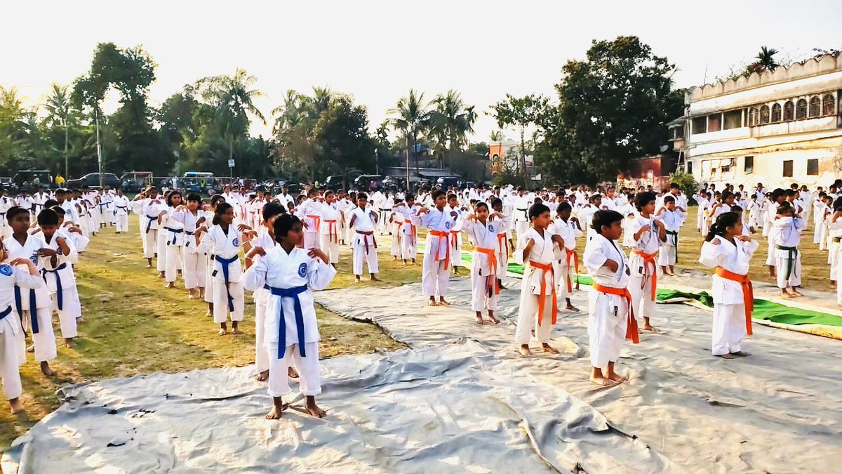 seishinkaiindia's tweet image. Wonderful Advance Karate Training Camp at Bashirhat

I had an amazing time with my lovely Seishinkai family on a lovely afternoon.

#SeishinkaiKarate #Bashirhat #KarateTrainingCamp #MartialArts"