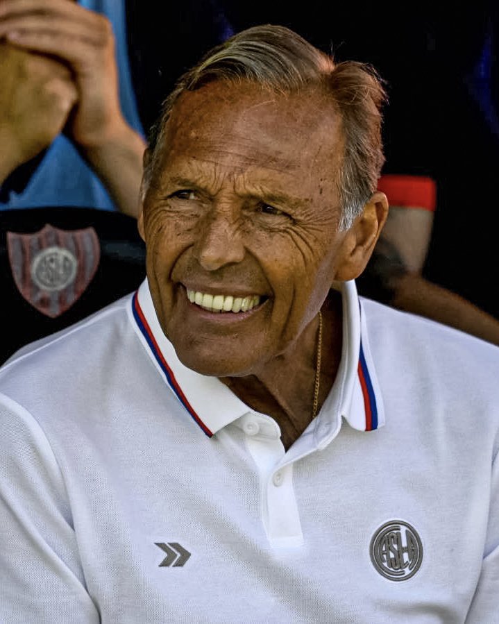🔵🔴 El San Lorenzo de Miguel Ángel Russo en el Torneo Apertura 2025:

✅ 1-0 vs. Talleres.
✅ 2-0 vs. Gimnasia La Plata.
➖ 0-0 vs. River.
➖ 0-0 vs. Vélez.
✅ 2-1 vs. Platense. 
✅ 1-0 vs. Instituto.

🔝 Recibió SOLO 1 GOL en 6 partidos y es el PUNTERO de la Zona B junto a
