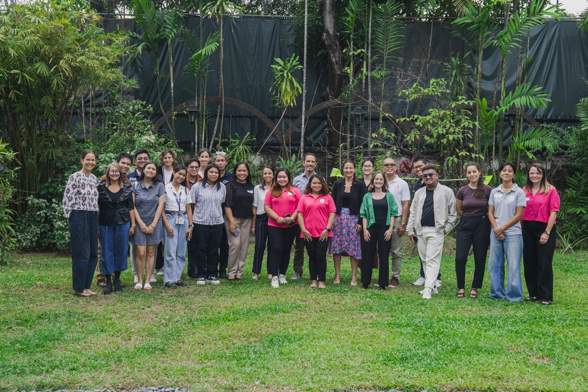 FrenchEmbassyPH's tweet photo. 🇫🇷🇵🇭 Together with @AFD_en and @LP4Yglobal, the French Embassy organized a consultation with civil society organizations and institutions, including the @NYCPilipinas, on actions to promote the integration and empowerment of Filipino youth. @FVolontaires https://t.co/mfWEvCOVmF