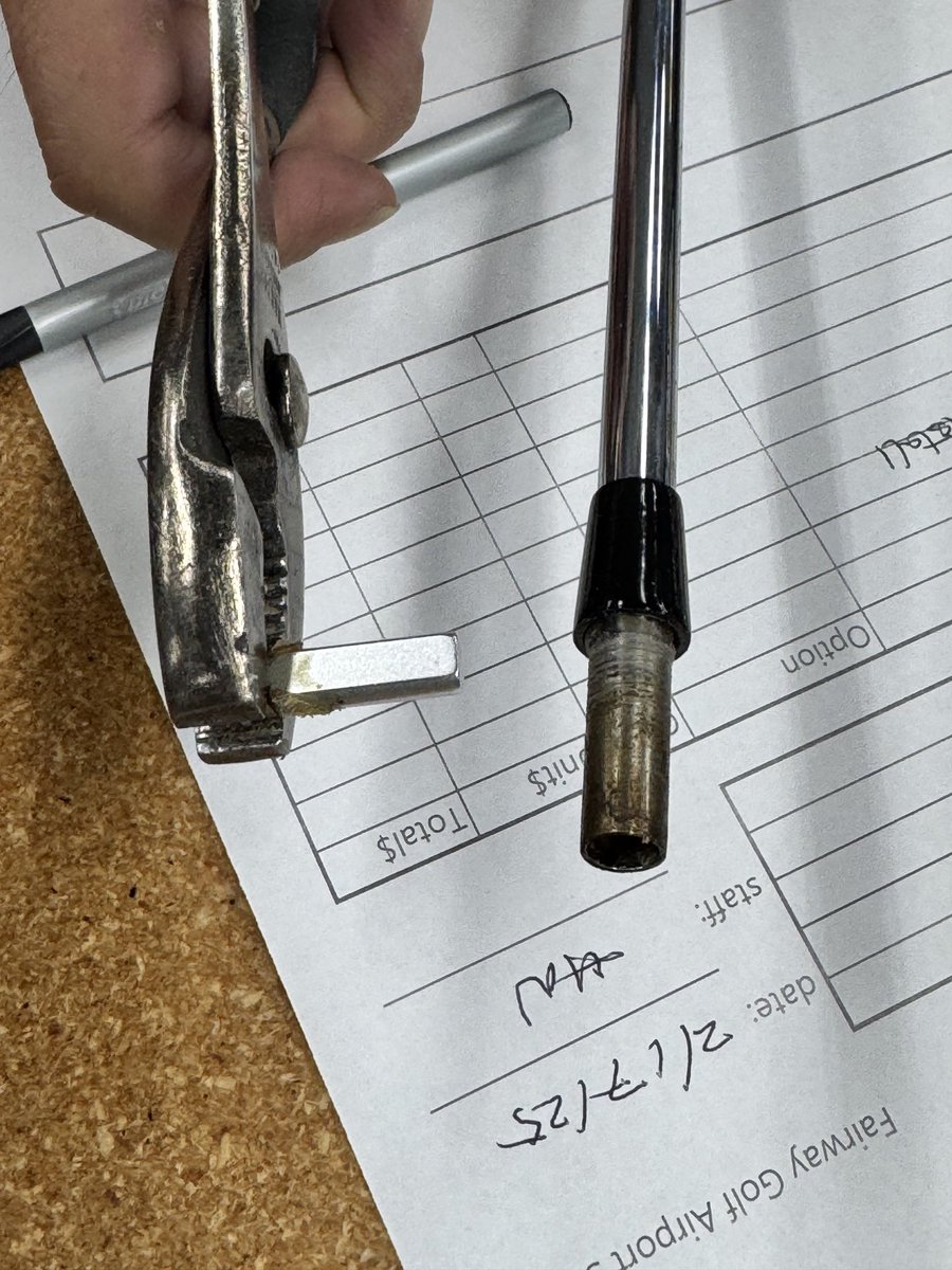 ⁦<a href="/MizunoGolfNA/">mizunogolf</a>⁩ This is a 245 gap wedge you just built. Came apart in 9 swings. Also * Wrong loft &amp; Wrong lie. My first set of Mizunos after being a loyal Epon customer.  You should be sending new irons. #golf #clubfitter