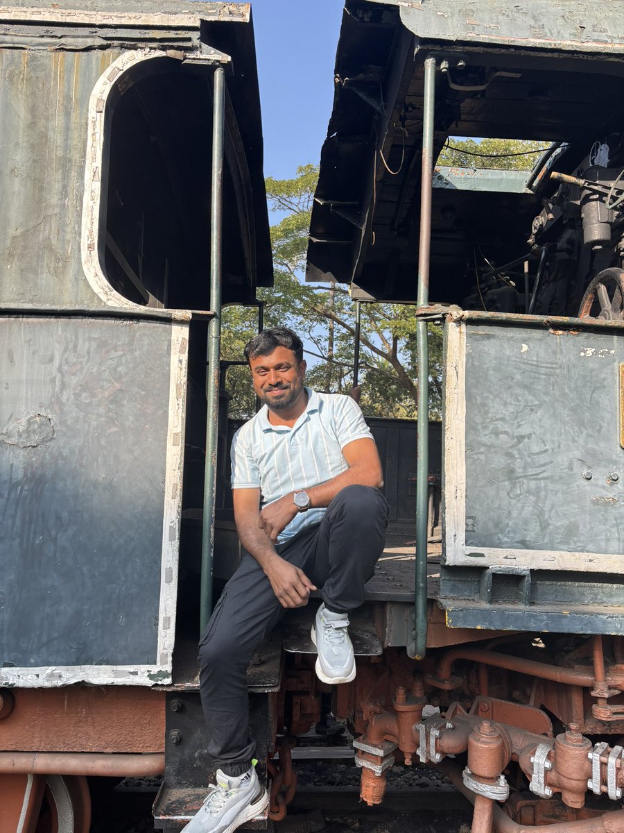 vijayakumarra7 tweet picture