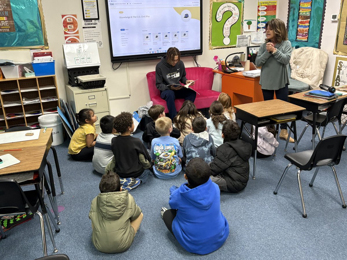 Yellowjackets spent the afternoon reading to Coggin Elementary students! <a href="/hpusports/">HPU Sports</a>