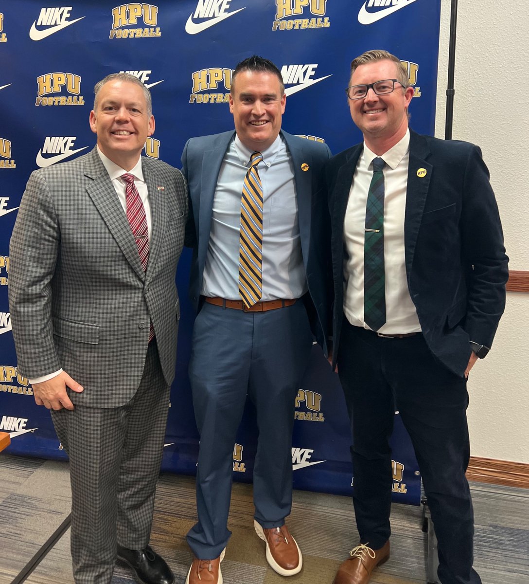 CoachGipson11's tweet image. Great day to be a YellowJacket! Thankful for everyone who made this day possible - my Family, Coaches, Administrators and PLAYERS! If not for great players days like this never happen - blessed to be in this profession! Excited for Day 2!