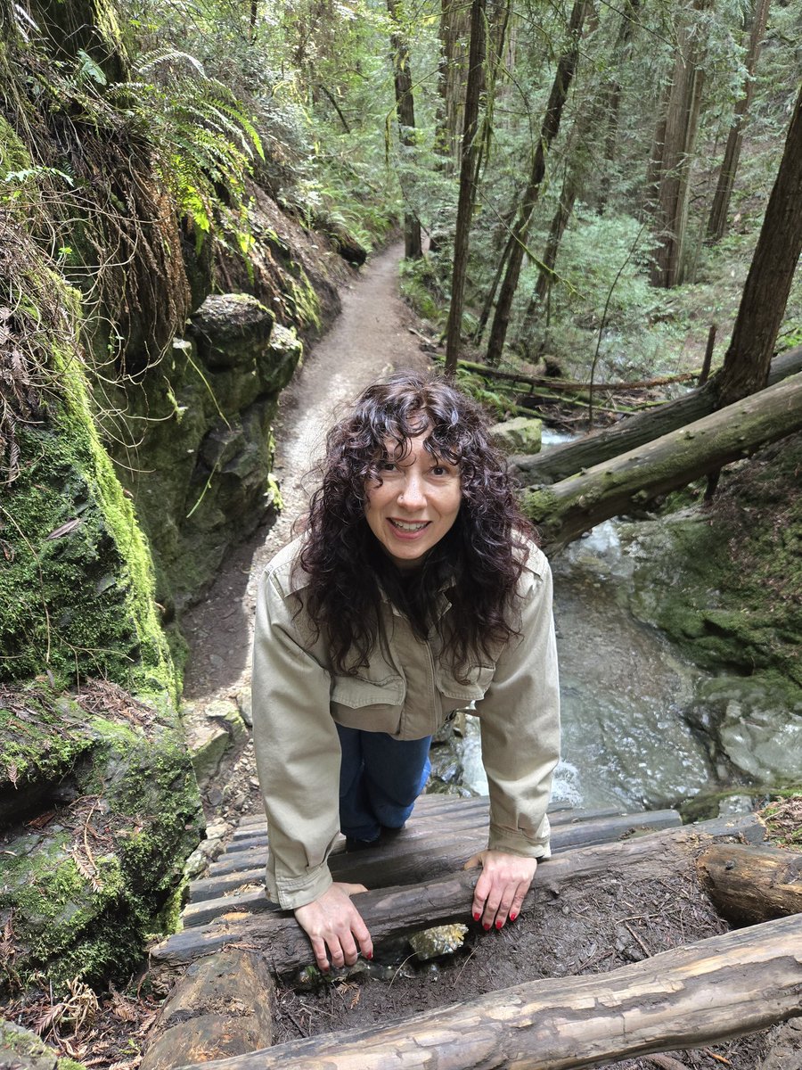 mullymullss's tweet photo. little holiday weekend hike https://t.co/cGVkAKFmIs