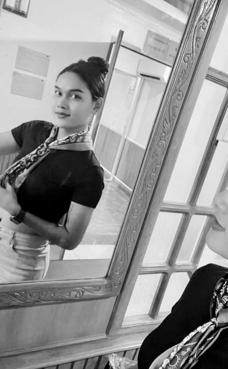 mayoopaing95's tweet image. နောက်(5)နှစ်နေရင်  လင်ရပြီ 

#mayoopaing