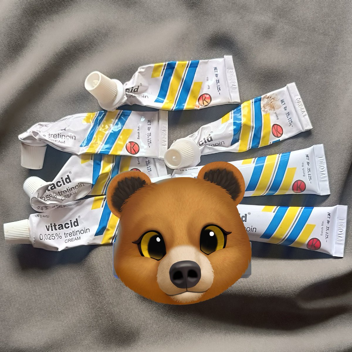 bearzolac_'s tweet image. Ternyata udah sebanyak ini pake tretinoin hehe.. 😅✨
Ada yang pake tretinoin juga?