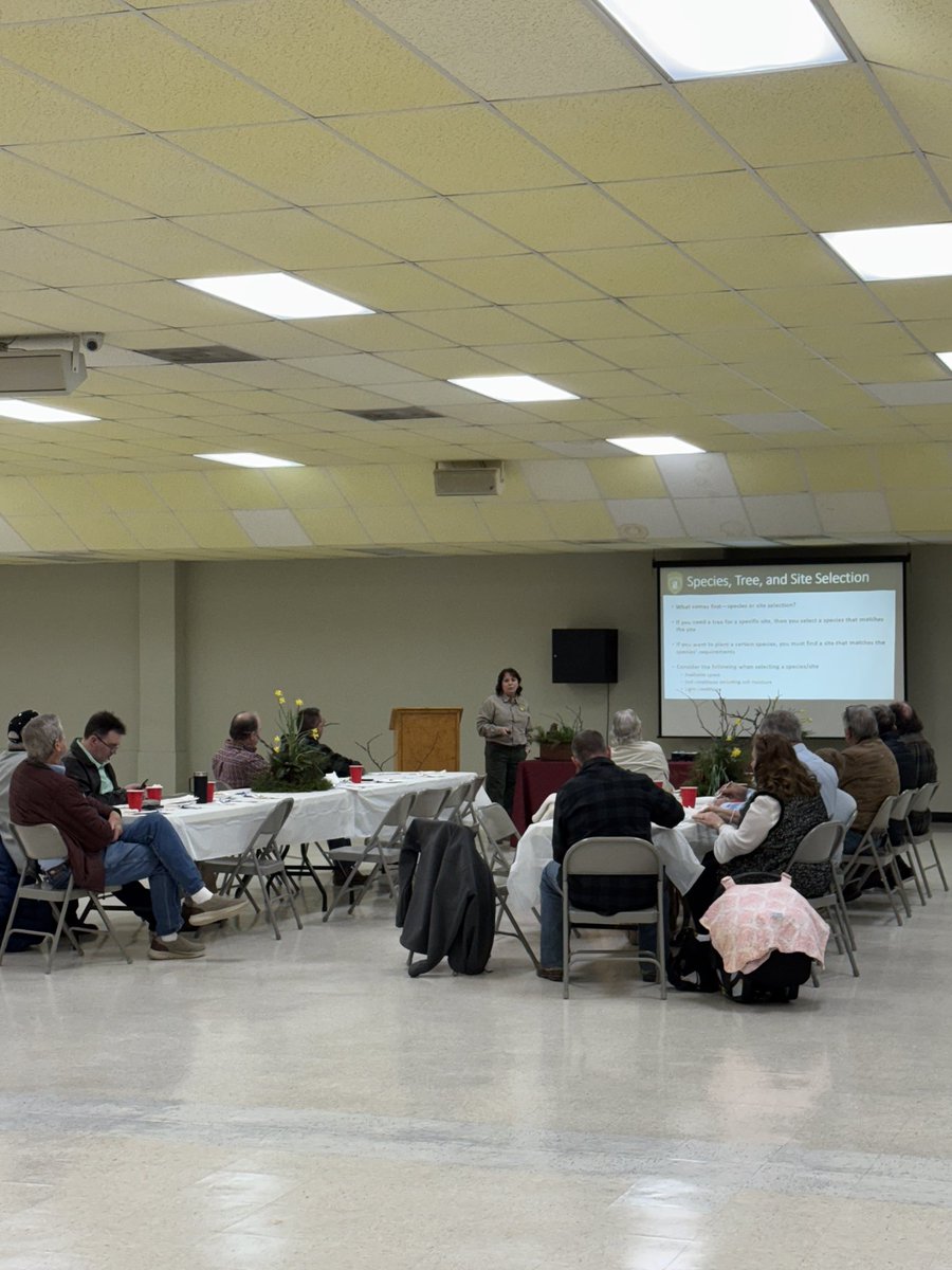 CalhounCoExt's tweet image. Calhoun County Forestry Association met tonight for a program on Backyard Forestry. Thanks to John Howell tree service for the support for this urban forestry program.#MSUext