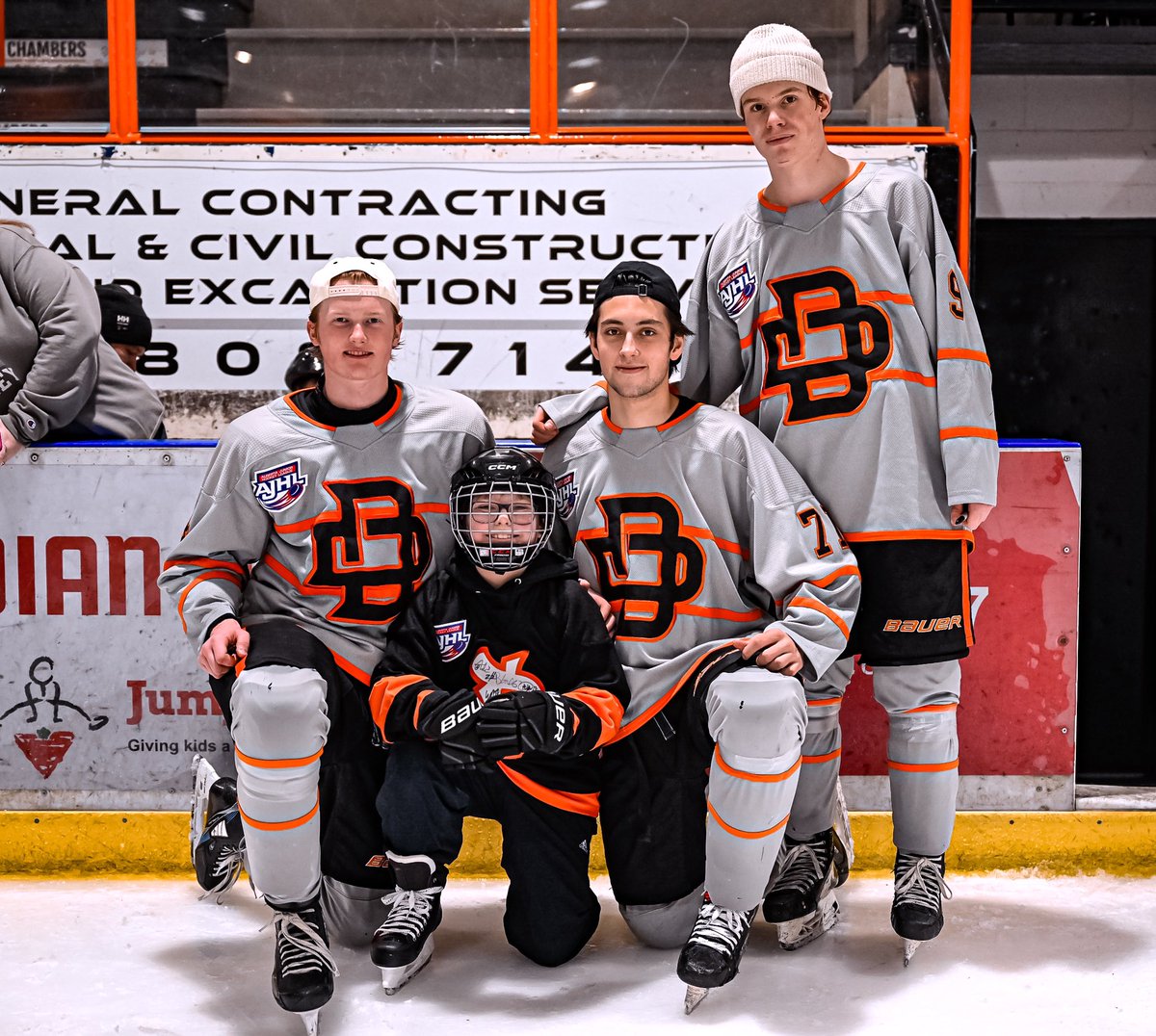 Lots of smiles during our “Skate with the Dragons” which was a blast after today’s big win! Check out some of our favourite photos from it! 

#OurTeamOurTown