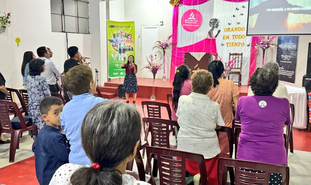 AdventistasAPCE's tweet photo. 🔰Continuamos con la 2️⃣da noche de #Reencuentro2025 en todo nuestro campo misionero #APCE 🇵🇪, entre momentos de alabanzas y consagración a Dios en cada centro de predicación.🙏🏻
✨️¡Que el Señor guíe cada palabra de nuestros líderes y transforme muchas vidas! 🙌 #RID https://t.co/qjryBfSTvc