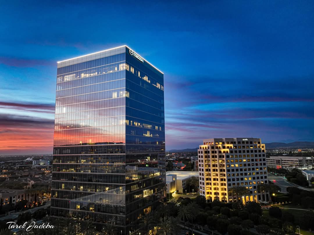 GhazalAlarab's tweet image. Spectacular Sunset in Irvine Spectrum this evening!🌴🌞

#SunsetMagic #GoldenHour #IrvineSpectrum #IrvineSunset #CaliforniaVibes #SkyOnFire #NatureBeauty #ارفاين #WestCoastBestCoast #Irvine