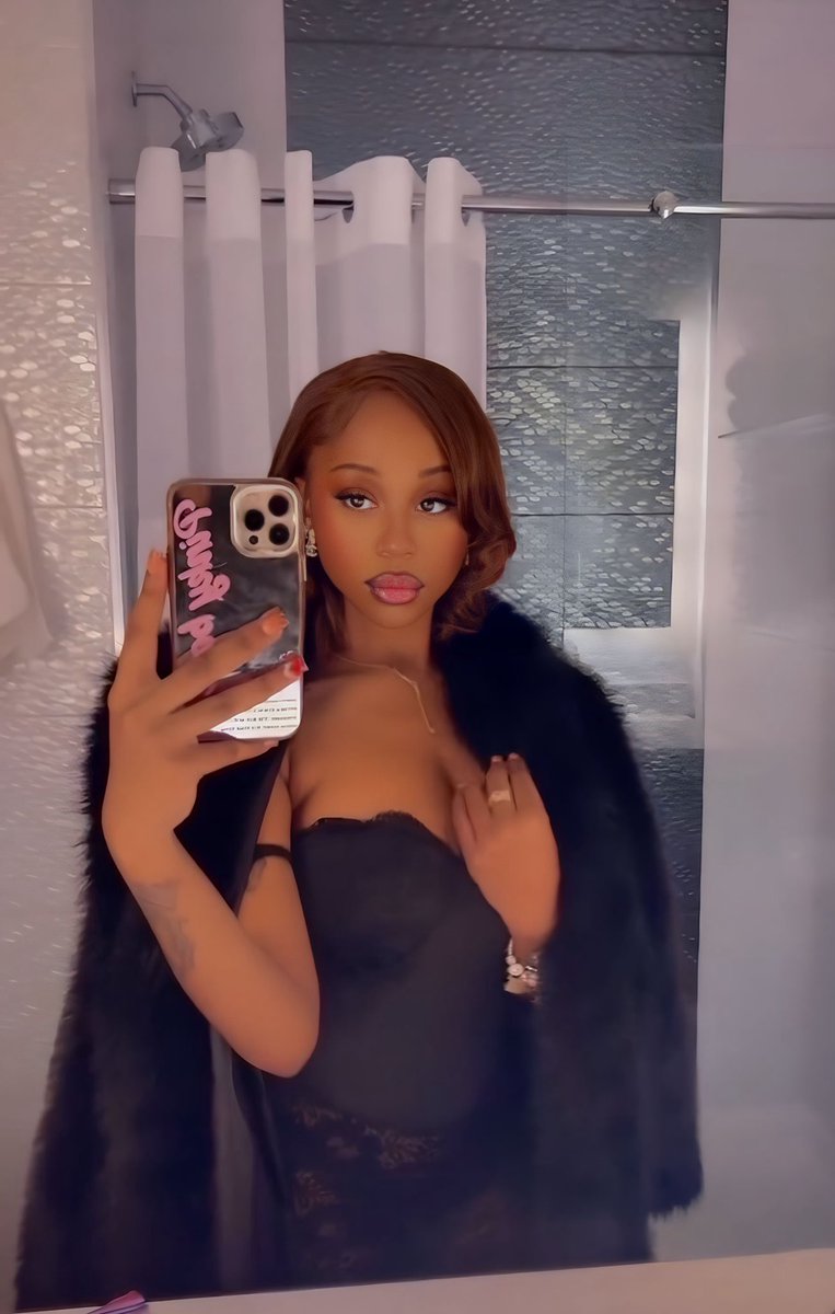 KeliaReign's tweet image. V Day flicks❤️‍🔥