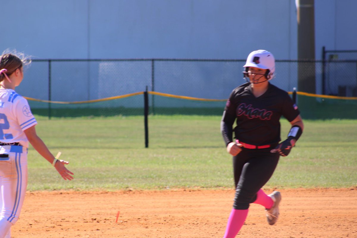 Annika_martin19's tweet photo. #16 💣 today!  
2 HR’s this weekend @TCSFastpitch @OhanaSoftballFL @LineDsoftball @c_lyon22 @SoftballDown @IHartFastpitch @SBRRetweets @TopPreps @ExtraInningSB @gatorjack72 
#homerun #classof2029 https://t.co/XtkZIIsIm8