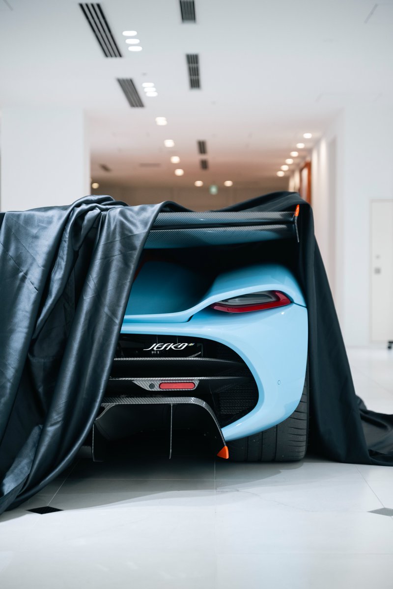 bingo_media_jp's tweet photo. ／
🇸🇪 Koenigsegg Jesko Attack
＼
.
⚫︎1600hp
⚫︎5.0Liter V8 ツインターボ
⚫︎1400KGのダウンフォース
.
オーナー様（@yousuck2020）のYouTube動画でも大きな反響を集めたこちらのお車。
非常にカッコイイ仕様で、誰もを振り向かせるオーラも纏っています。この度はご納車させていただき大変光栄です��
.
他にもBUGATTIなど、ハイパーカーはBINGOにお任せください💪