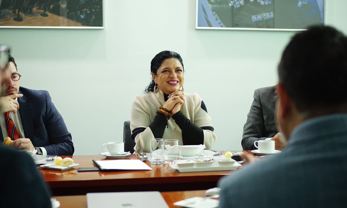 alefrausto's tweet photo. Tuve un muy amigable y productivo encuentro con la Asociación de Turismo de Reuniones @atrmexicoficial donde dialogamos y compartimos propuestas que seguirán fortaleciendo a la Ciudad de México como una sede entre las mejores del mundo para este sector.

Gracias Javier Gámez, @Wolberg007, @COMIR_, @EricAlvarezDMS, @Robertoibarraz, Fabián Delgado, @begohm por brindar a @turismocdmx y al @fmpt_cdmx  este espacio para el intercambio de ideas.

Y en un marco extraordinario:  el Centro Citibanamex, gracias Toni Gámez.