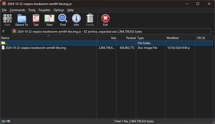 Aldaviva's tweet photo. WinRAR 7.10 added Dark Mode. https://t.co/hiE2Q577c7
