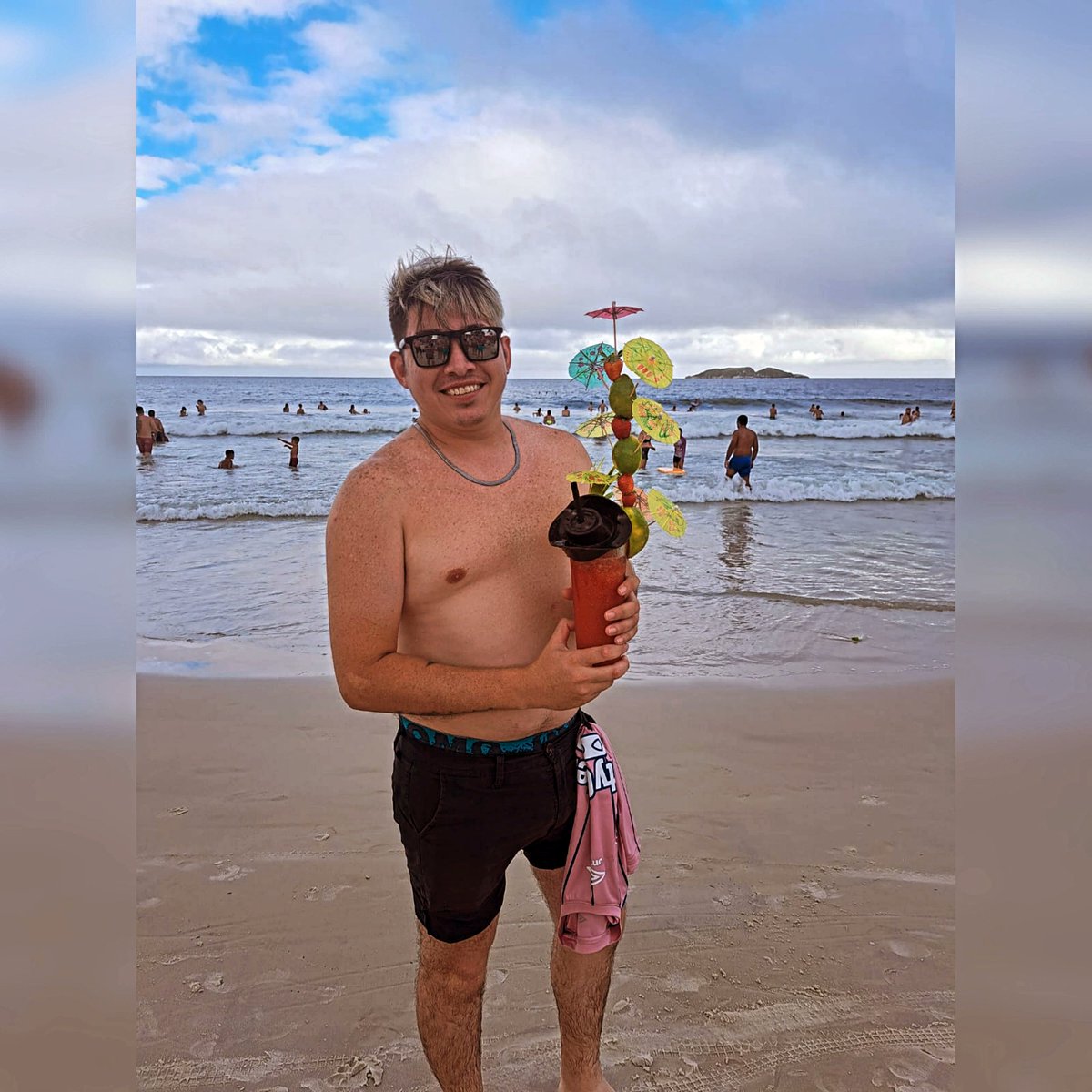 LucasEze37's tweet image. Solo se vive una vez .. 😎🇧🇷 
#Florianopolis #Praiadosingleses