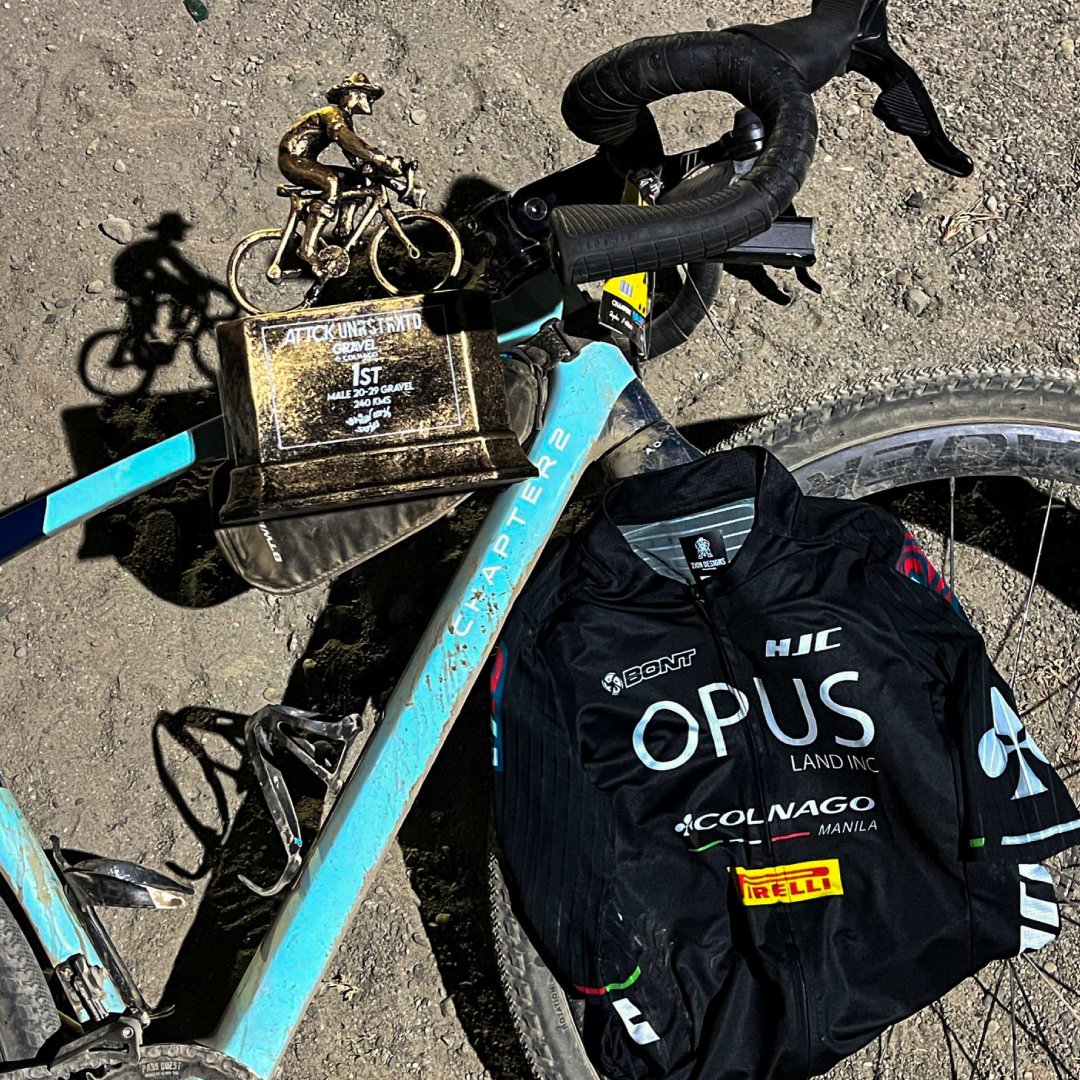 Chapter2Bikes's tweet image. Congrats to Jeg for taking 1st in the Gravel Earth Series: Attck Unrstrktd (20-29) after a grueling 240km! Even more impressive—12th overall in a stacked field. A well-earned win on his Chapter2 AO!
.
#chapter2bikes #rideyournextchapter