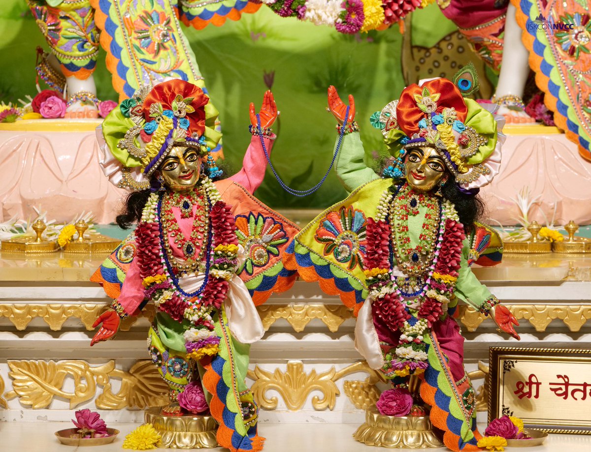 ISKCONPune's tweet photo. 🙏🏽Today's Darshan 📿 🗓18-02-2025🙏
🌷Sri Sri Gaur Nitai🌷
🚩@ISKCONNVCCPune🚩
.
.
#ISKCONNVCC #ISKCONPune #ISKCONNVCCPune #ISKCON
#18thfebruary #18thfebruary2025 #Tuesday
#Harinaamsankirtan #Radheshyamdas #Radheradhe
#Sankirtan #Kirtan #Vrindavan #Mayapur #Prabhupada
#GVE https://t.co/qw8ZeaiTsg