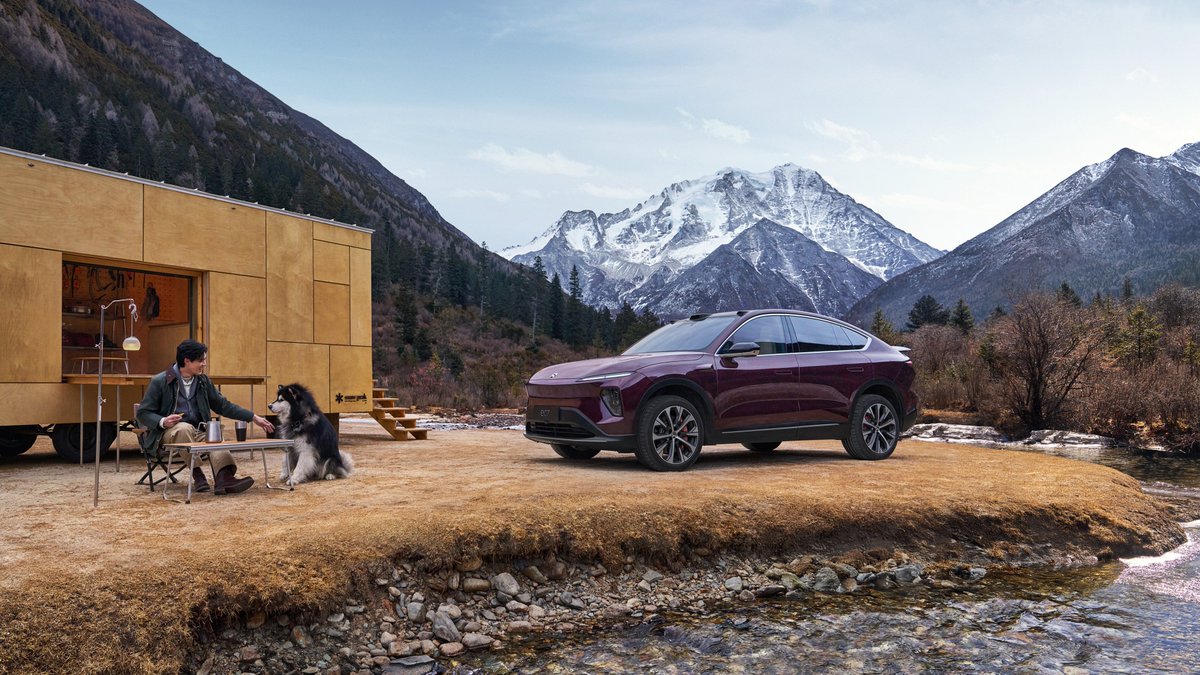 NIOGlobal's tweet photo. Escape, experience, and embrace elegance and wilderness in a stay at Jyubako Suites with EC7.
#NIO #BlueSkyComing #EC7 #snowpeak #jyubako https://t.co/mhnj54G38h