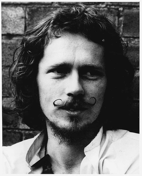 WORLD_DISQUE's tweet photo. 【訃報】ジェイミー•ミューア ( Jamie Muir）さん死去
キング•クリムゾンのパーカッション奏者、画家、ジェイミー•ミューアさんが、去る2月17日に死去。享年82。ビル•ブルーフォードがSNS で発表。ご冥福をお祈りします。
https://t.co/uJwgm2H5CM https://t.co/wclQ4iofZb