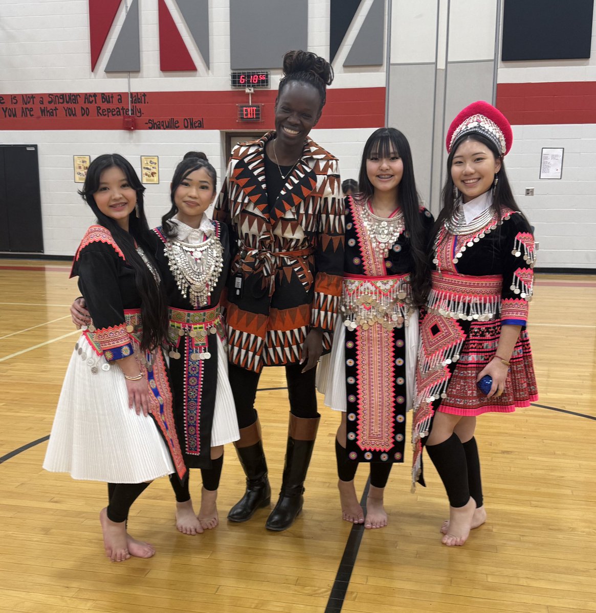 Huldah4House's tweet photo. Proud to represent THE most diverse district in MN! 💙

Shoutout to the staff at Brooklyn Middle STEAM School for an incredible Multicultural Fair! 👏🏽🎉 Thank you for celebrating our community’s rich cultures! ❤️

#StrongerTogether #CommunityPride #MulticulturalFair https://t.co/lfm66f1mOB