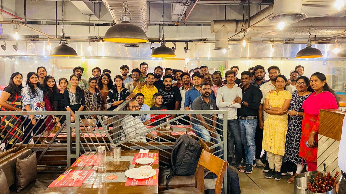 Cipher_unhsiV's tweet photo. @SAMCO_India fam ❤️💙 https://t.co/nJtW1bKg41