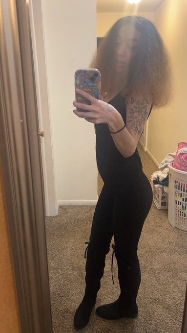 Watch BaddestBabyymamaa🥳's leaked NSFW photo on TwXstars