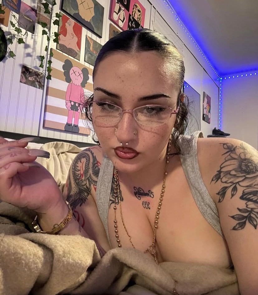 haleyjaee2's tweet image. Hello 👋 I’m new here,need a friend and a serious relationship here please 💕🌹