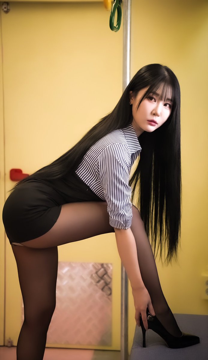 Bomistry8's tweet photo. Jeong Bomi - GirCrush

#걸크러쉬보미 #걸크러쉬하윤 #걸크러쉬태리 #걸크러쉬지아 #girlcrushhayun #girlcrushbomi #girlcrushzia #girlcrushtaeri #hayun #하윤 #girlcrush #kpop #idol #걸크러쉬 #보미 #bomi #태리 #지아 #taeri #zia https://t.co/u37iwX9PS0