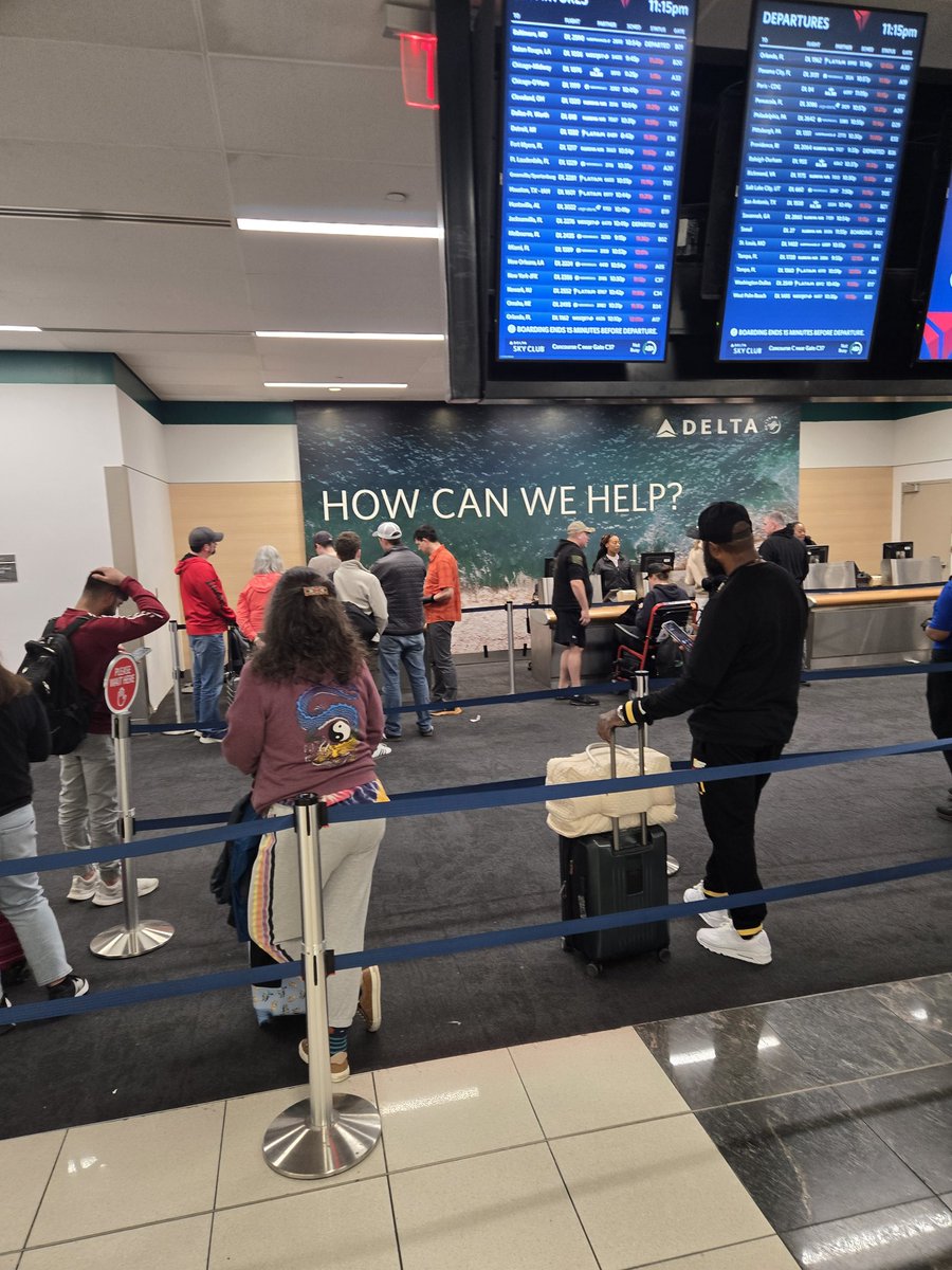 NewelWhite's tweet photo. @Delta total customer service fail.  Late out of SLC due to scheduling and plane issues, missing my connection in ATL to CAE and only 1 service censustainable.  Delta has seen a steady decay in service for the past 2 years.  This isn't sustainanle. https://t.co/TsJRImFkVu