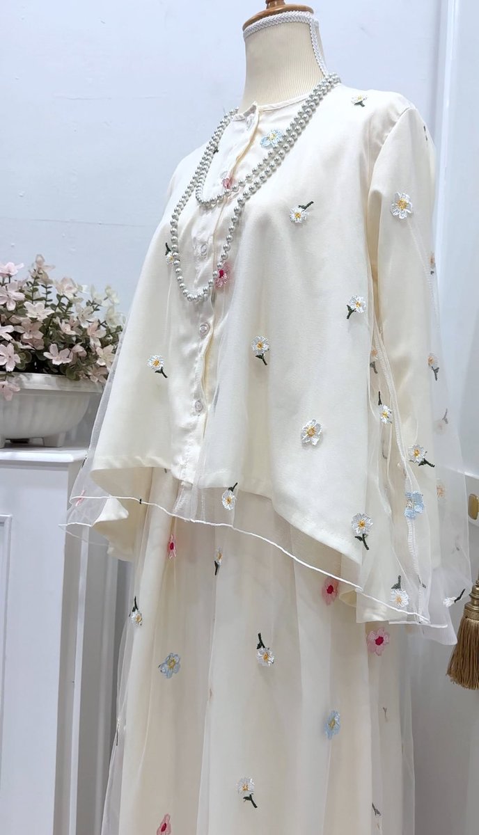 OMG CANTIKNYAA DESIGN BAJU TAHUN NI 😭💗

ℬ𝒶𝓇𝒷𝒾ℯ 𝒟𝒶𝒾𝓈𝓎 —