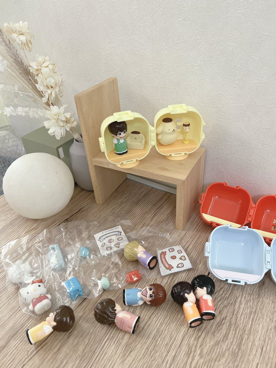 サンリオキャラクターズカプセルアパートメント全4種なにわ男子指人形