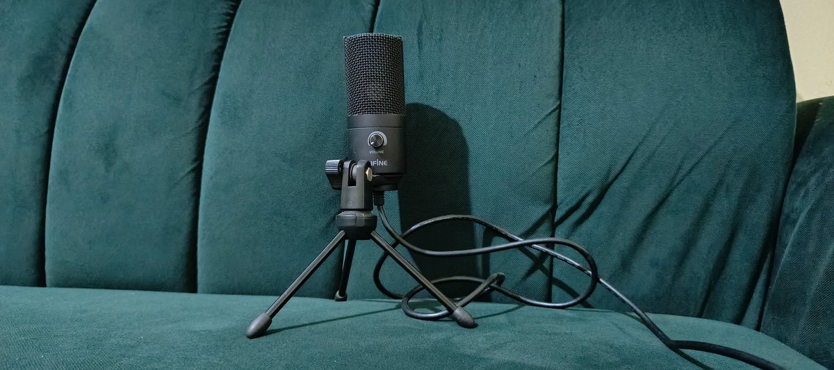 SteveUG's tweet photo. Celebrating 'People Who Made My 2024'.

@davidofug of @ablestatehq not only helped me start on my PHP classes but also introduced me to better audio recording devices. 

Result? Better #WordPress lessons for my learners. 

#RestlessTeachers
#1000WordPressNinjas https://t.co/lC13HRbuJu