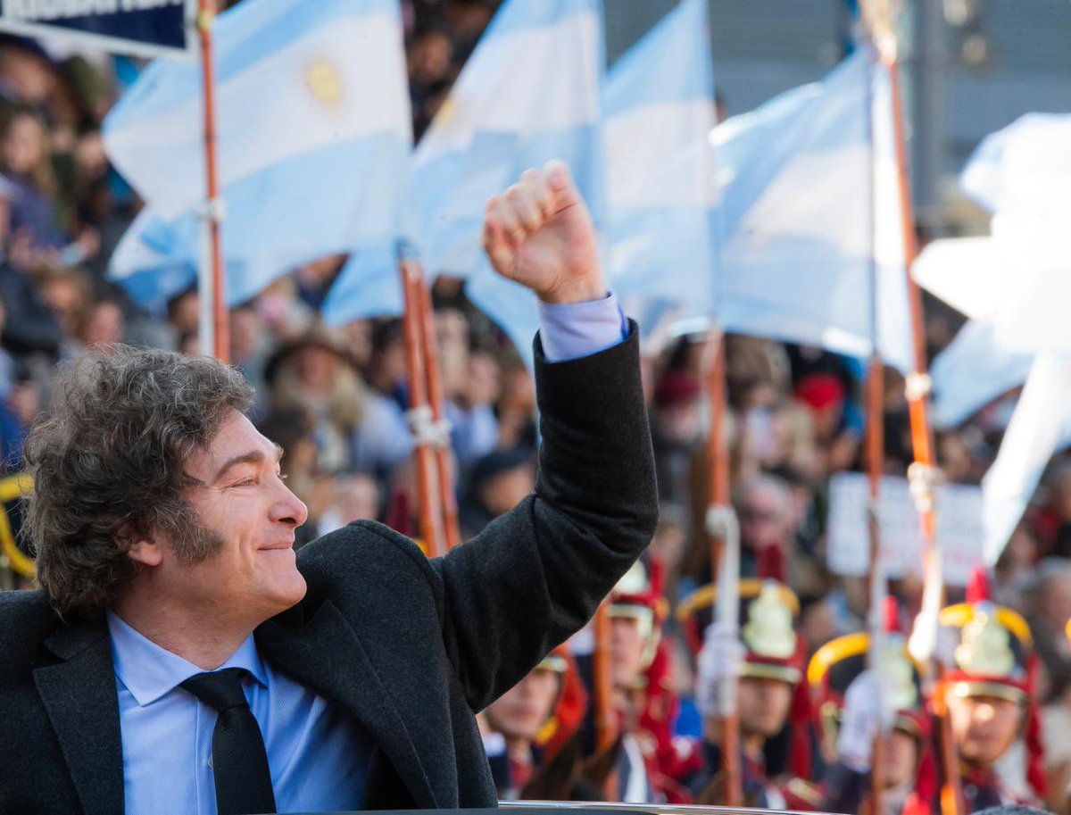 Confío totalmente en la honestidad de <a href="/JMilei/">Javier Milei</a> . Me duele que ya no exista oposición, sino personas que solo quieren que este Pais no salga más del pozo. Tenemos una única oportunidad. Es ahora.