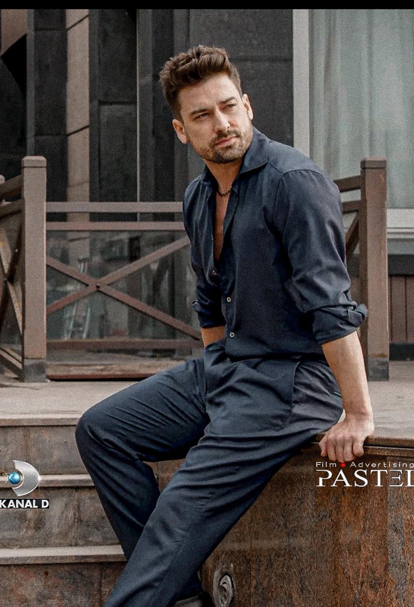 Ufff Navruz bey, estás divino ❤️🧿
#AlpNavruz #KenanAkın #Piyasa