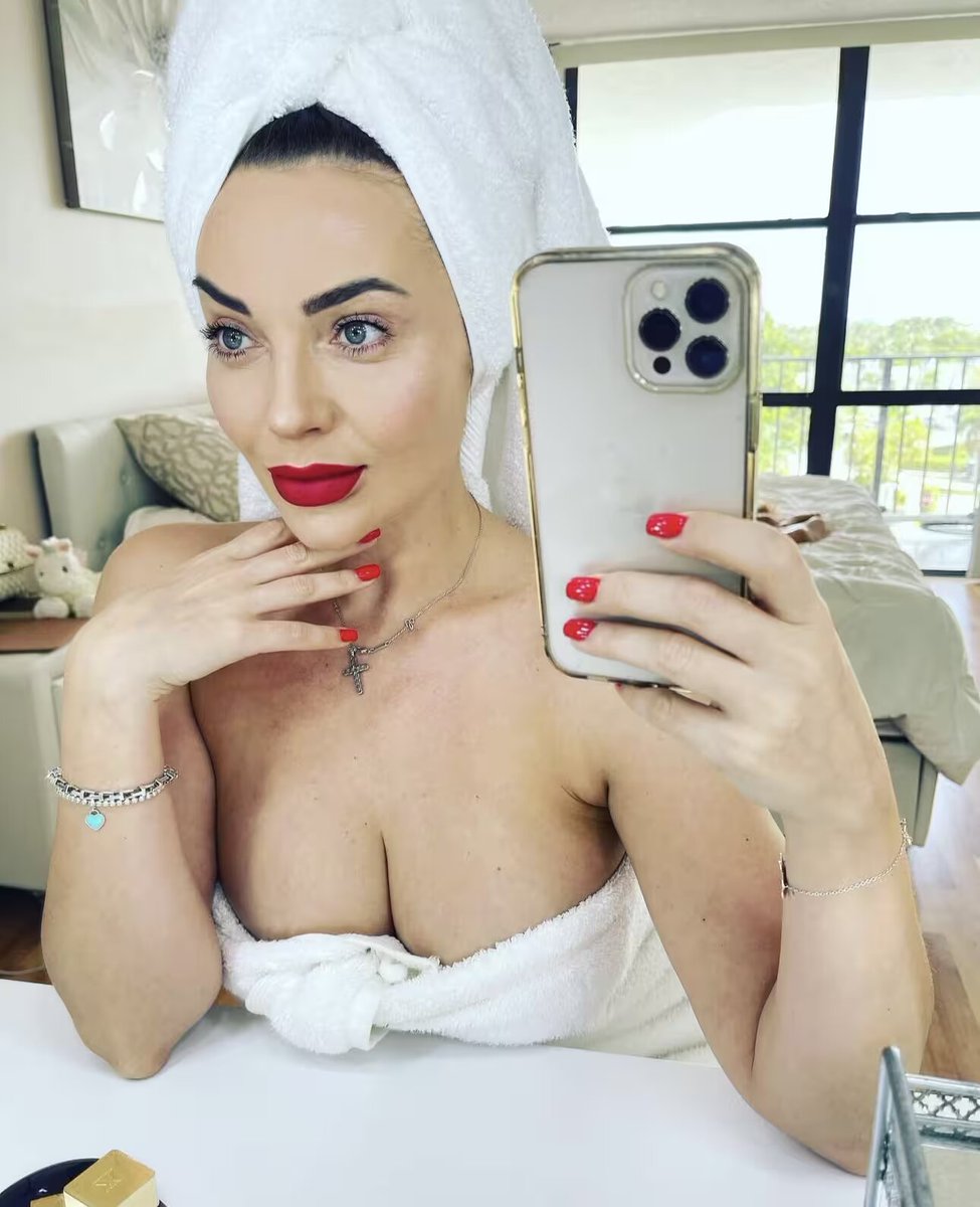 LadiesSingle2's tweet image. is.gd/28Mm70
Irina 38 y/o Miami, USA 😘