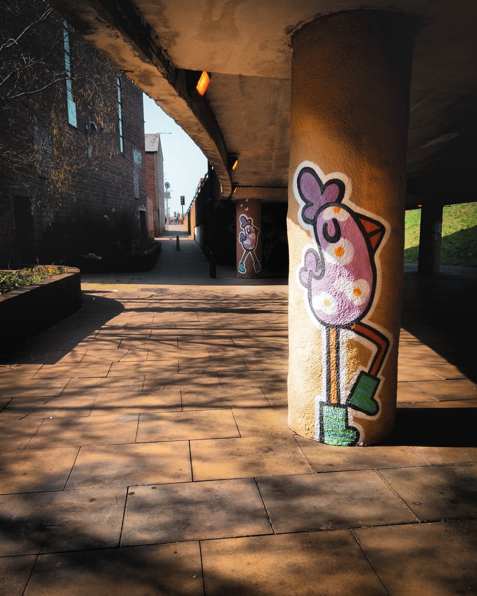 🗳️ Help Choose the 100th Object! 📷 Northampton Museum &amp; Art Gallery needs YOUR vote to complete its "A History of Northamptonshire in 100 Objects" exhibition!  Which object tells a modern Northamptonshire story? 📷📷 See all the nominees and vote here  surveymonkey.com/r/DHB28YD