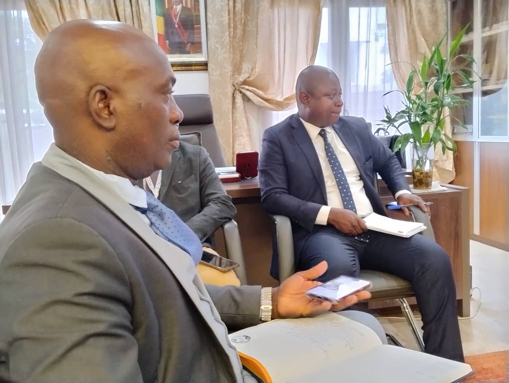 PNUDRepduCongo's tweet photo. Rencontre entre Ministre Innovation technologique du Congo et @PNUDRepduCongo
🎯 Stratégie nationale innovation
🎯🎯 Congo Innovation Hub
🎯🎯🎯 Expérimentation et prototypage des innovations portés par la jeunesse
#ProJeunes https://t.co/zYWEJsVaMK