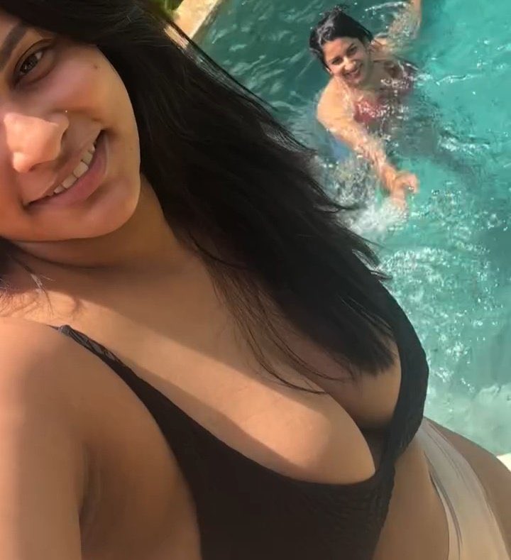 YaddyReviews's tweet photo. Bhimineni sisters 🥵🥵🥵🥵🤤🤤🤤 https://t.co/4q6fPUakWO