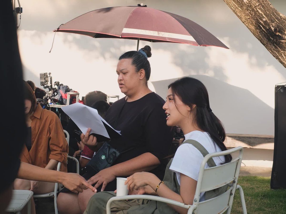 Bonnie Official TH tweet media