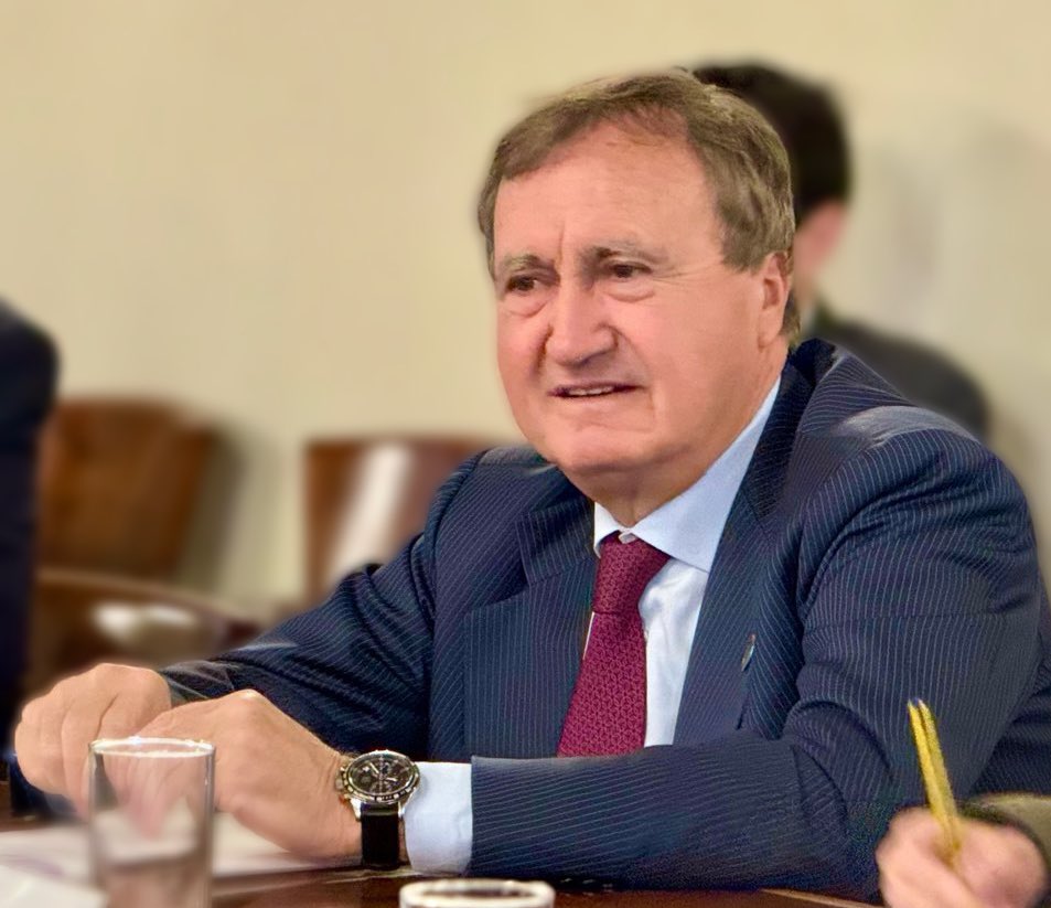 LuigiBrugnaro's tweet image. 📌Questa mattina #Giunta a Ca’ Farsetti! 

📄Insieme ad Assessori, Consiglieri delegati e Dirigenti del @comunevenezia per approvare delibere in tema di bilancio, avvocatura, cultura, ambiente, coesione sociale, società partecipate, commercio, lavori pubblici e Protezione Civile.